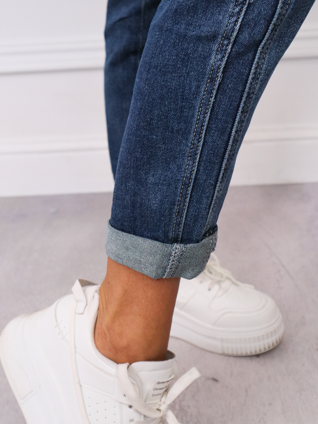 SPODNIE JEANSOWE Z PRZESZYCIAMI I WYSOKIM STANEM- GRANATOWE