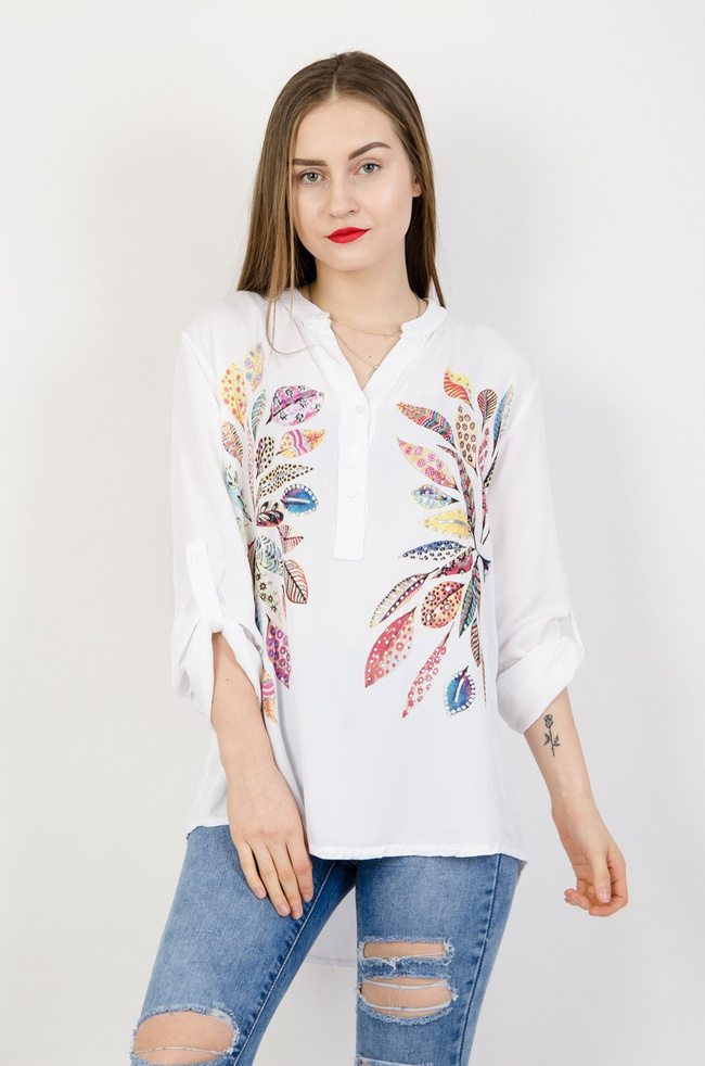 Biała bluzka koszulowa zapinana na guziki 