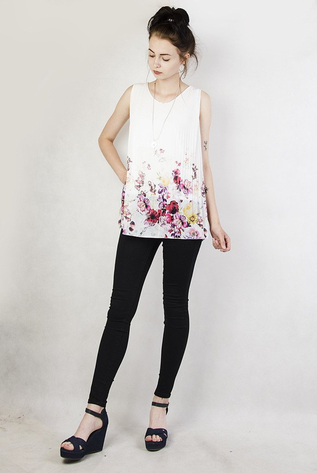 Biała, plisowana bluzka 