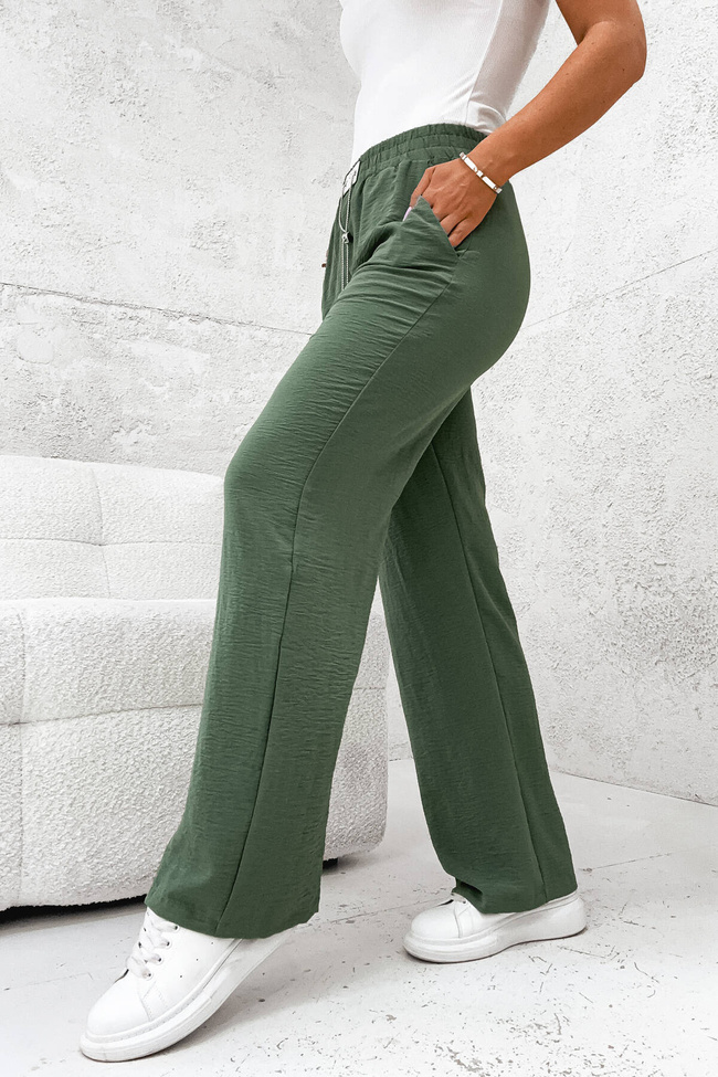 SPODNIE MATERIAŁOWE Z SZEROKĄ NOGAWKĄ I ŁAŃCUSZKIEM W PASIE- ZIELONE