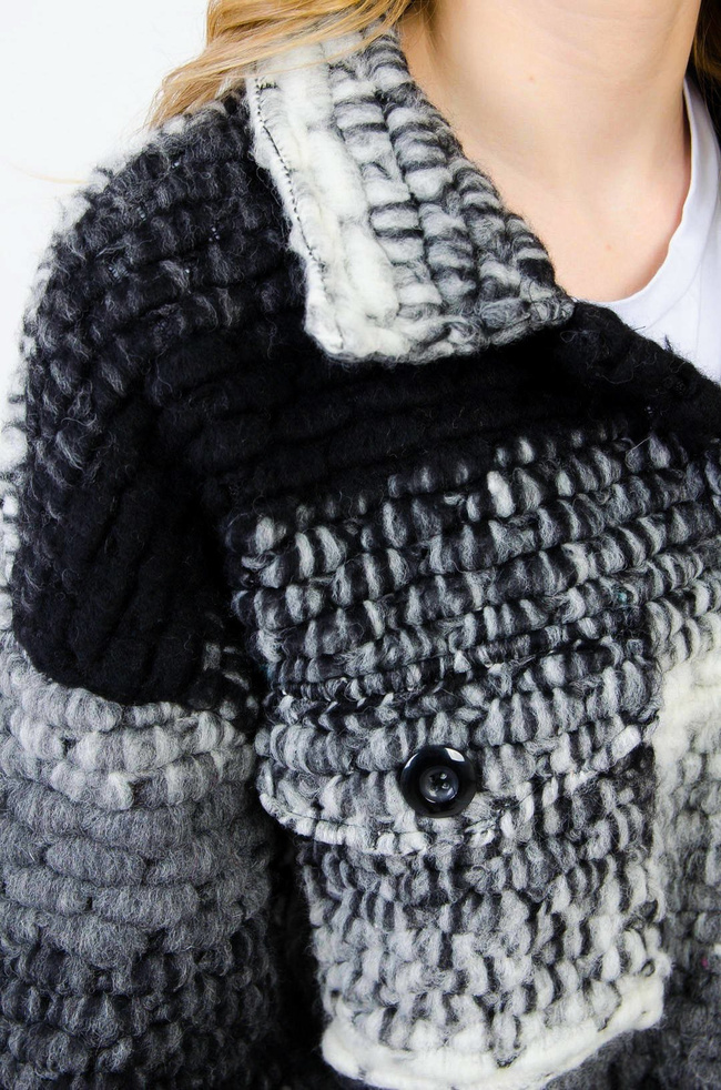 WIOSENNY PŁASZCZYK MULTIKOLOR - CZARNY