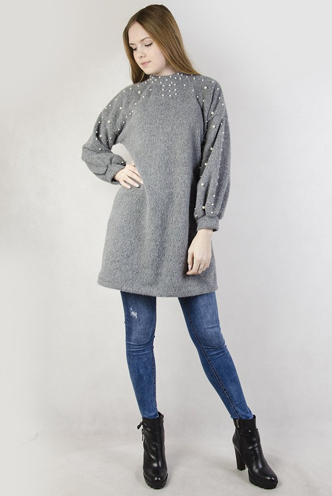 Szara tunika z koralikami, włochata