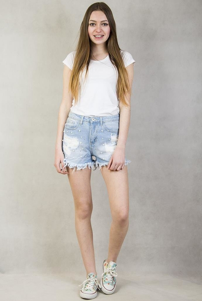 Spodenki jeansowe z perełkami i cyrkoniami