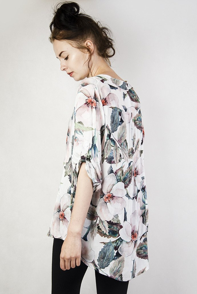 Koszula w kwiatowy wzór, z guzikami