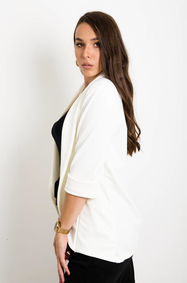 BIAŁA NARZUTKA Z KIESZENIAMI