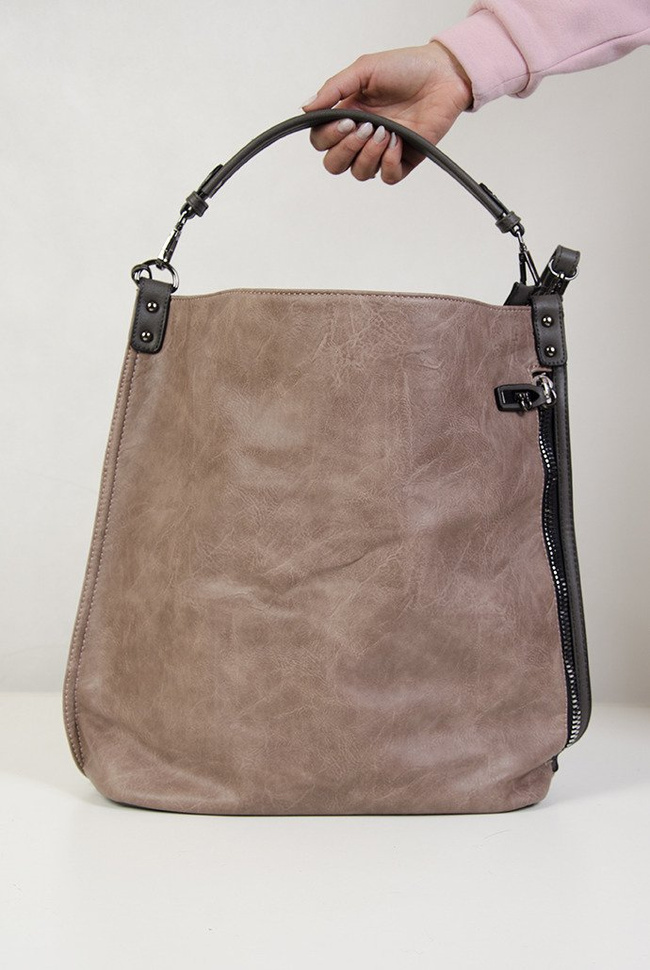 Duża beżowa torebka z ozdobnym zamkiem z boku