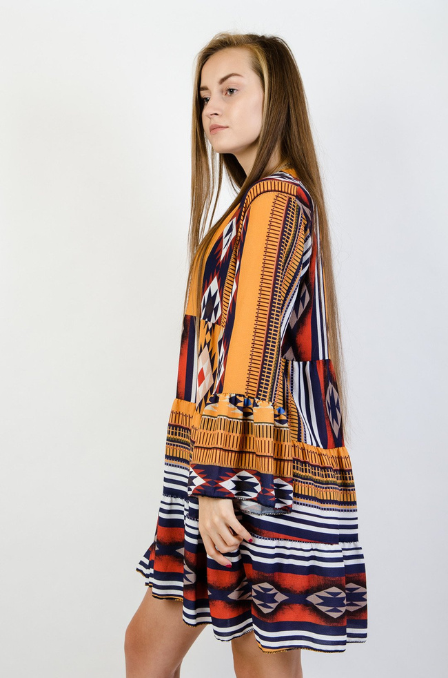 Pomarańczowa sukienka w azteckie wzory 