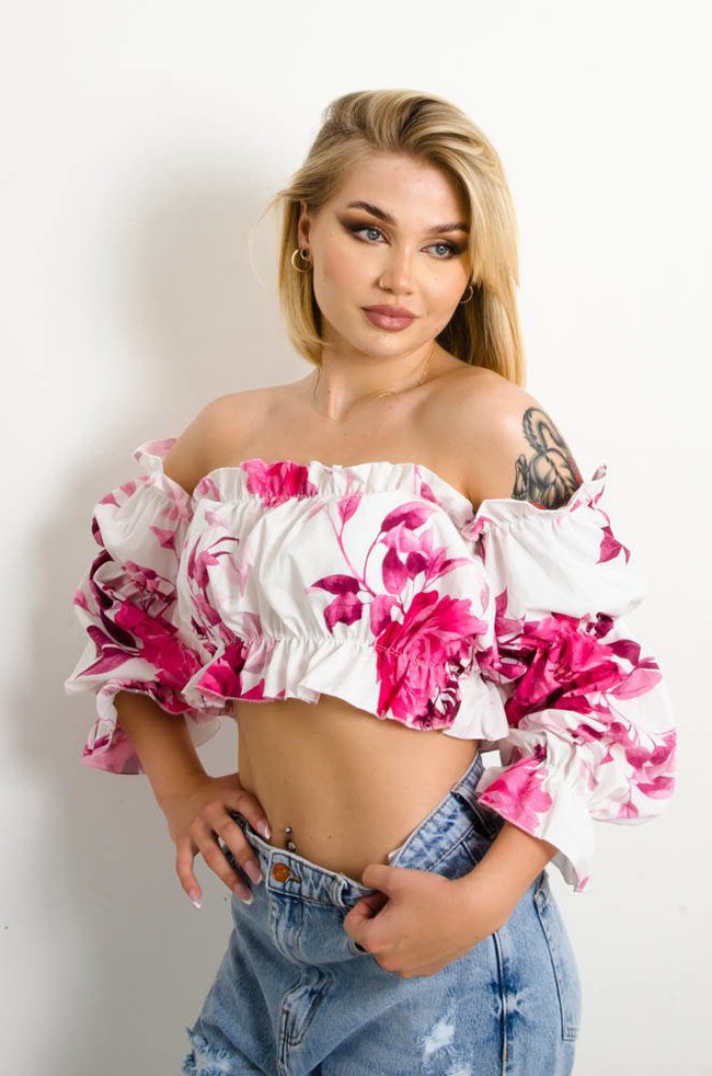 BIAŁA HISZPANKA CROP TOP W KWIATY