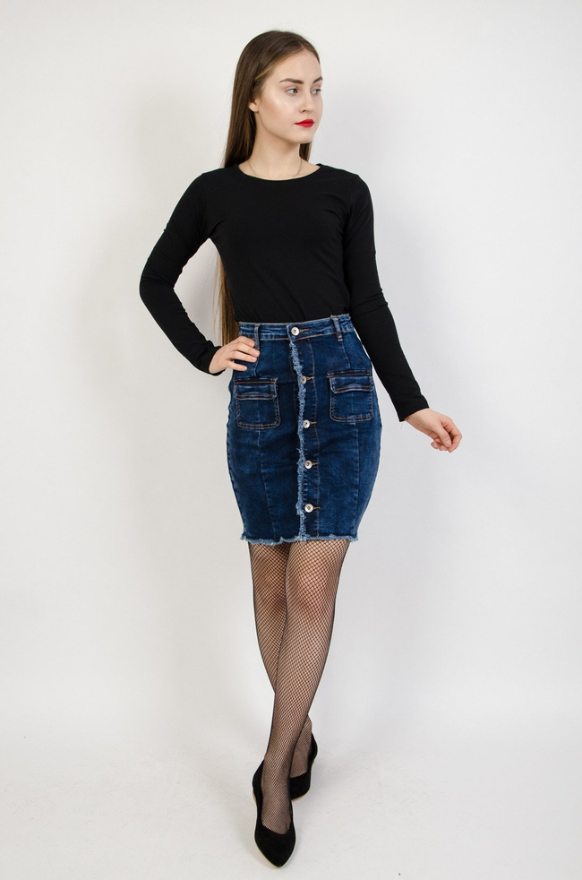 Jeansowa spódnica zapinana na guziki