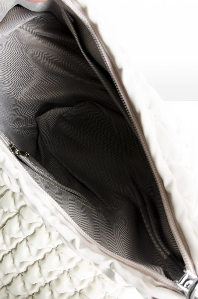 TOREBKA PIKOWANA Z DŁUGIM PASKIEM -BEŻOWA