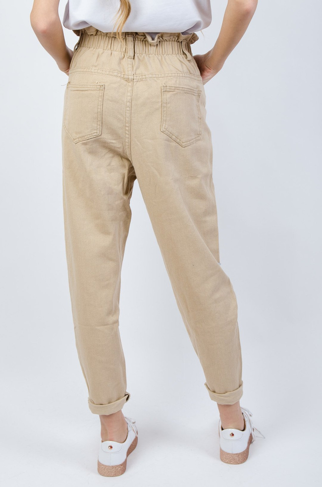 BEŻOWE SPODNIE MOM JEANS Z GUMĄ W PASIE-WYSOKI STAN
