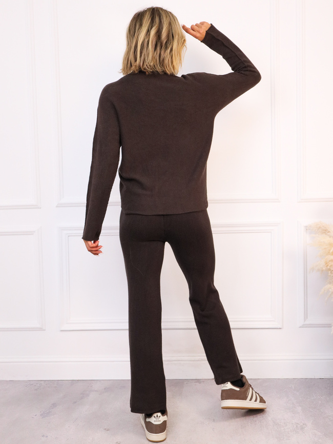 DZIANINOWY KOMPLET SWETER Z PÓŁGOLFEM+ SZEROKIE SPODNIE- CZEKOLADOWY