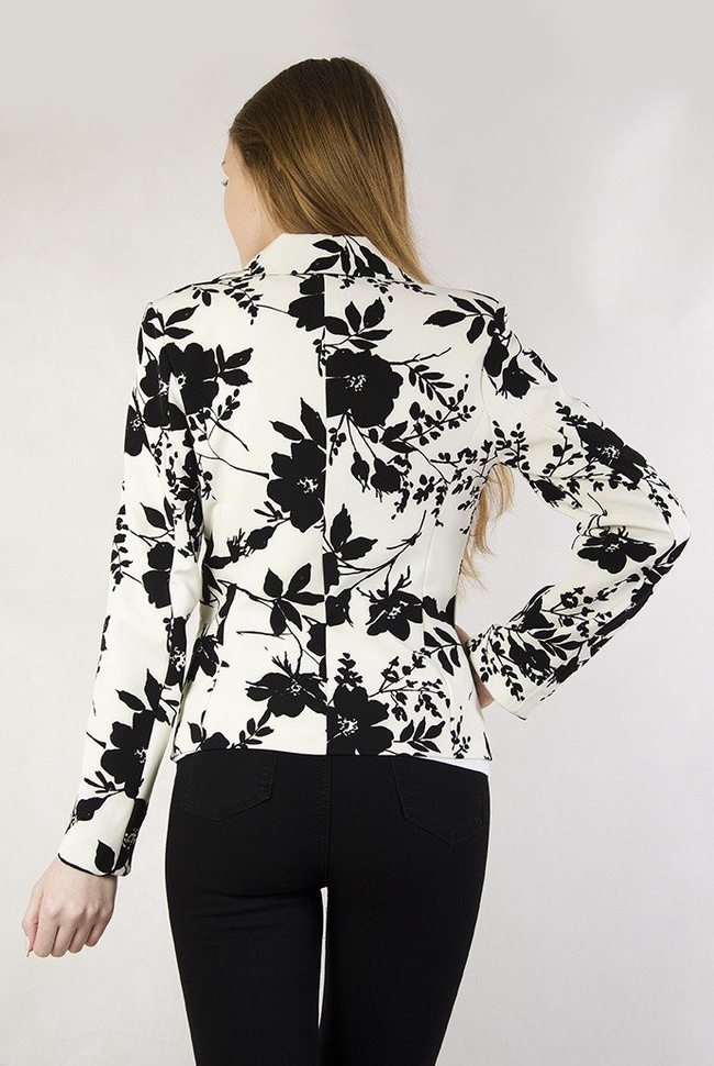 Biała marynarka w czarne kwiatki