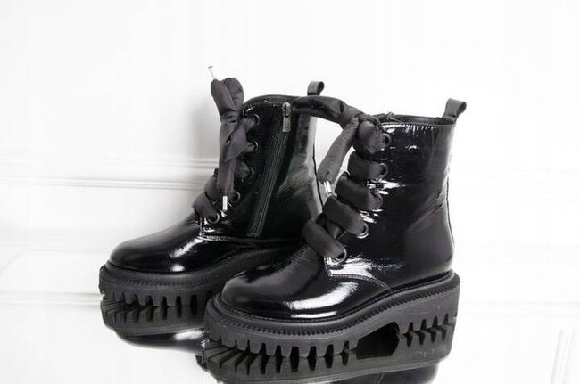 WIĄZANE BOTKI VENEZIA BVB2701