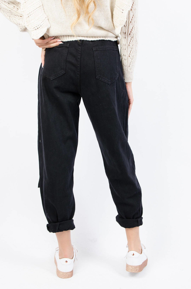 CZARNE SPODNIE MOM JEANS Z WYSOKIM STANEM