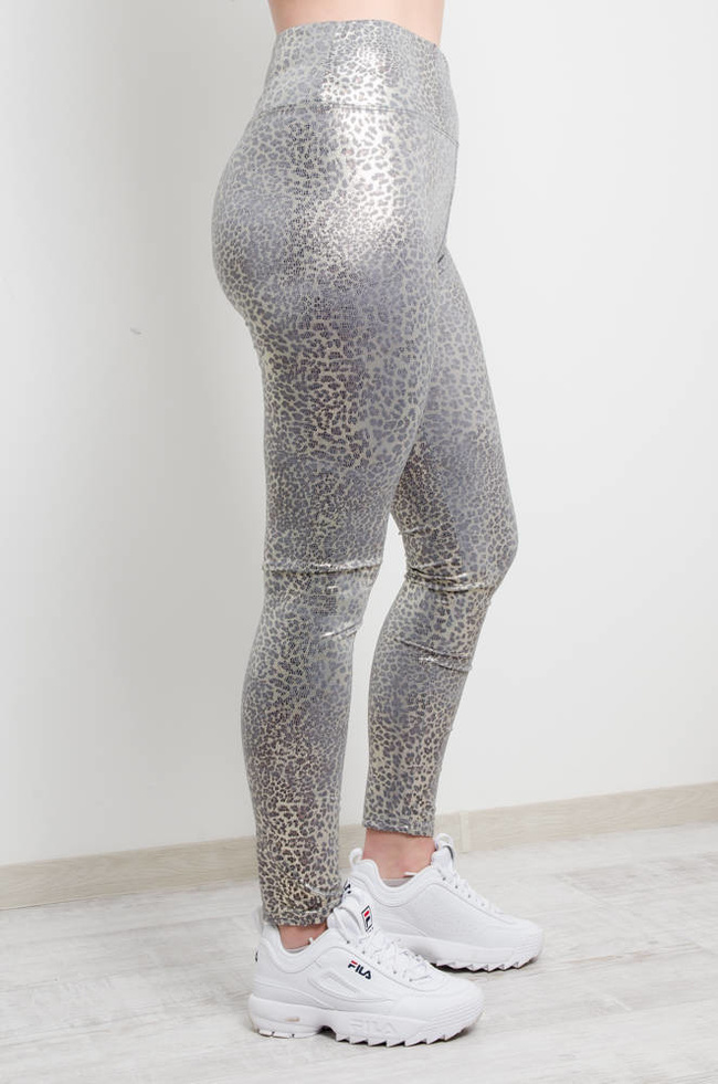 SREBRNE POŁYSKUJĄCE LEGGINSY W PANTERKĘ-WYSOKI STAN