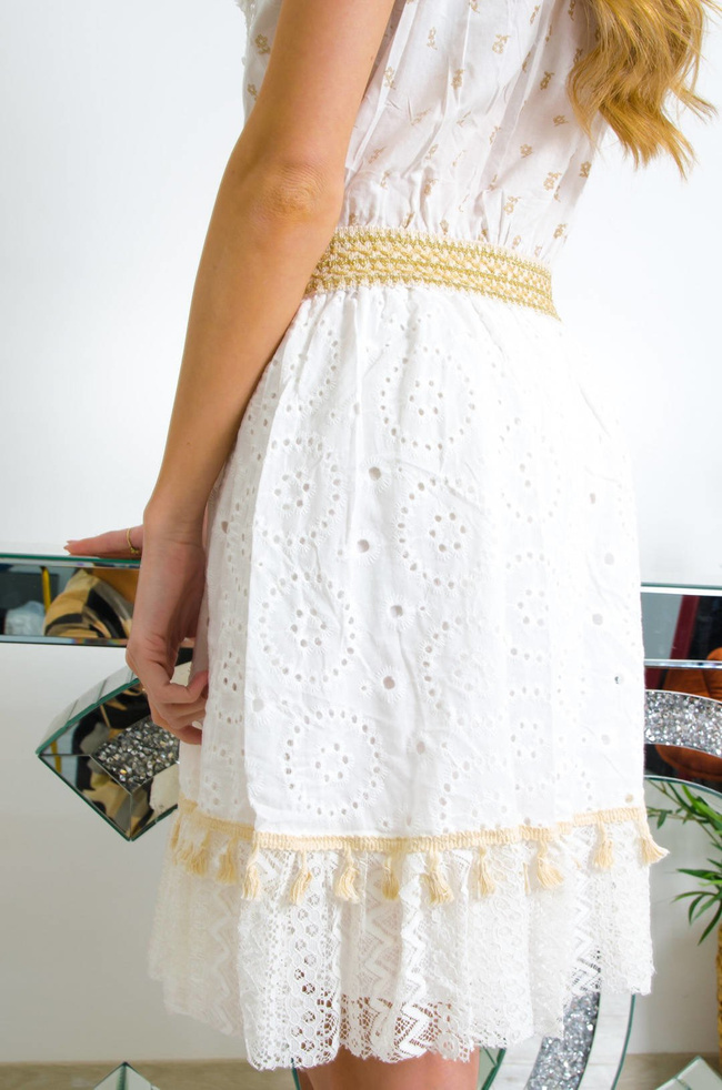 BIAŁA SUKIENKA Z AŻUROWYM DOŁEM W STYLU BOHO