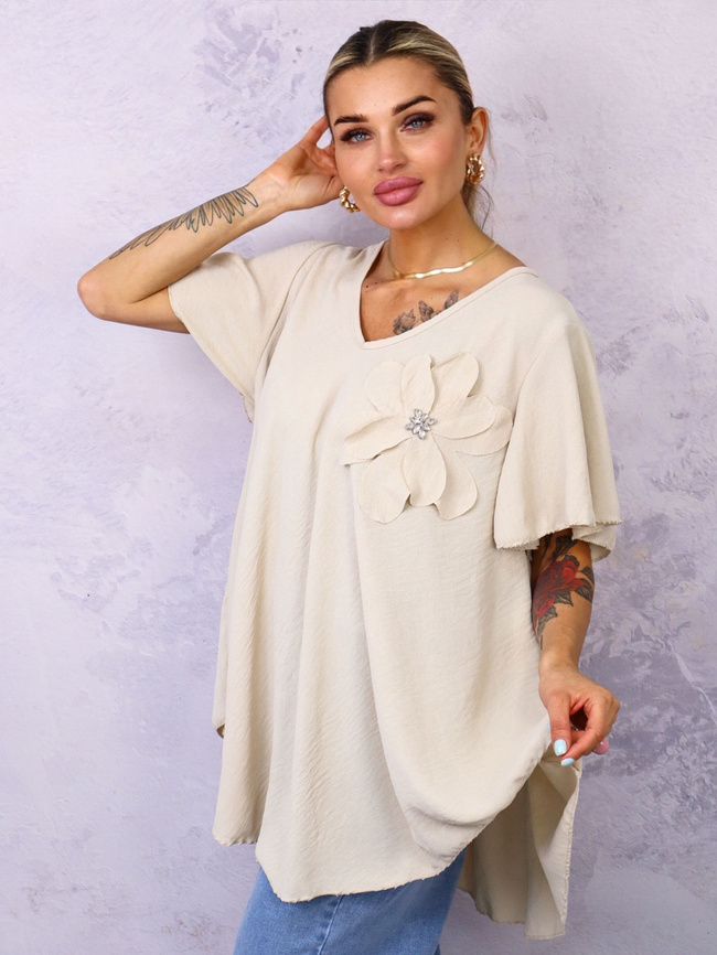 BLUZKA Z KWIATEM I OZDOBNYMI CYRKONIAMI- BEŻOWA