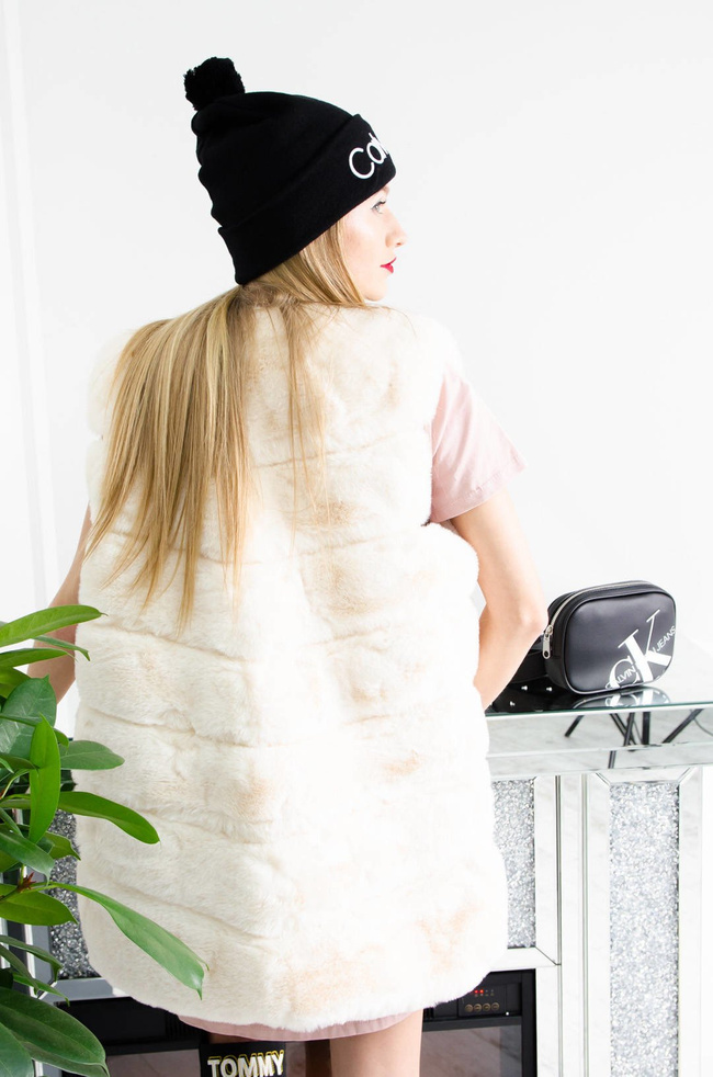 KREMOWA FUTRZANA KAMIZELKA