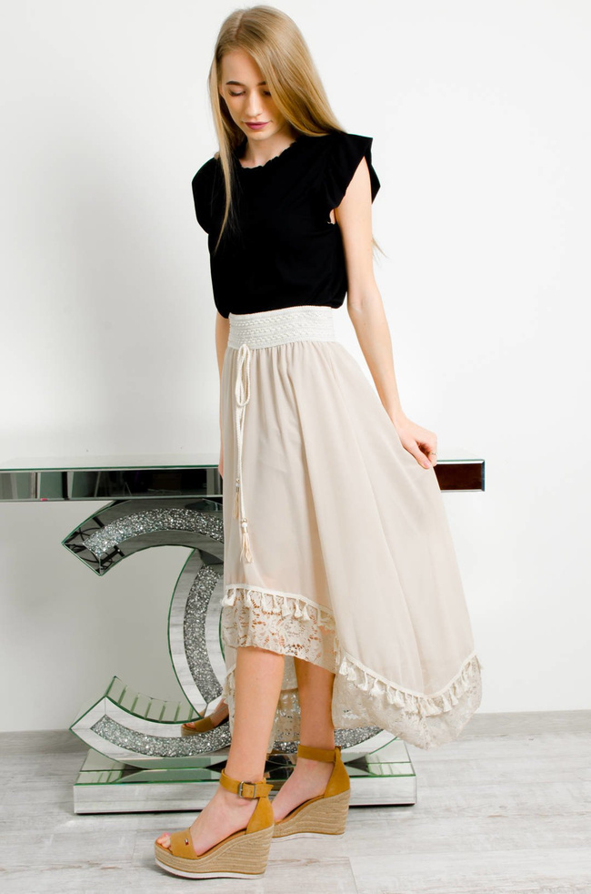 DŁUGA ASYMETRYCZNA SPÓDNICA Z KORONKOWYM ZDOBIENIEM W KOLORZE BEŻOWYM