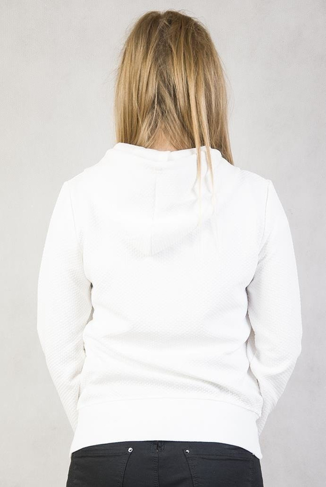 Biała bluza z napisem "TBORNEGT HERO"