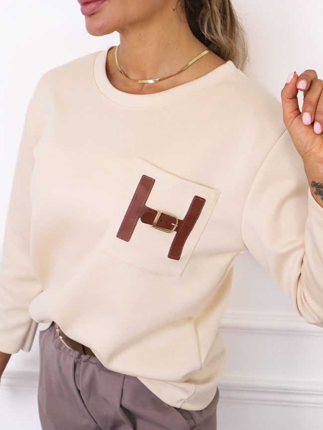 BLUZKA Z MASEŁKOWEGO MATERIAŁU Z KIESZENIĄ- BEŻOWA