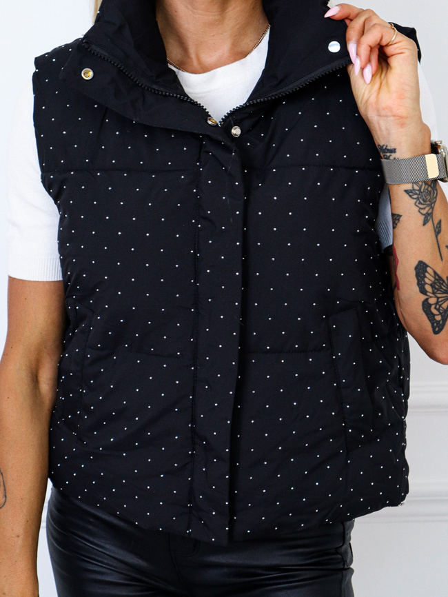 KAMIZELKA KRÓTKA PIKOWANA Z CYRKONIAMI-CZARNA