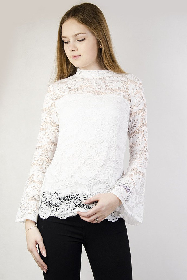 Biała koronkowa bluzka z rozszerzanymi rękawami