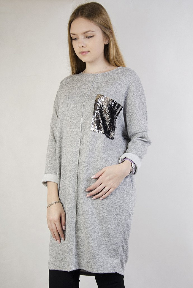 Jasnoszara tunika z cekinową kieszenią