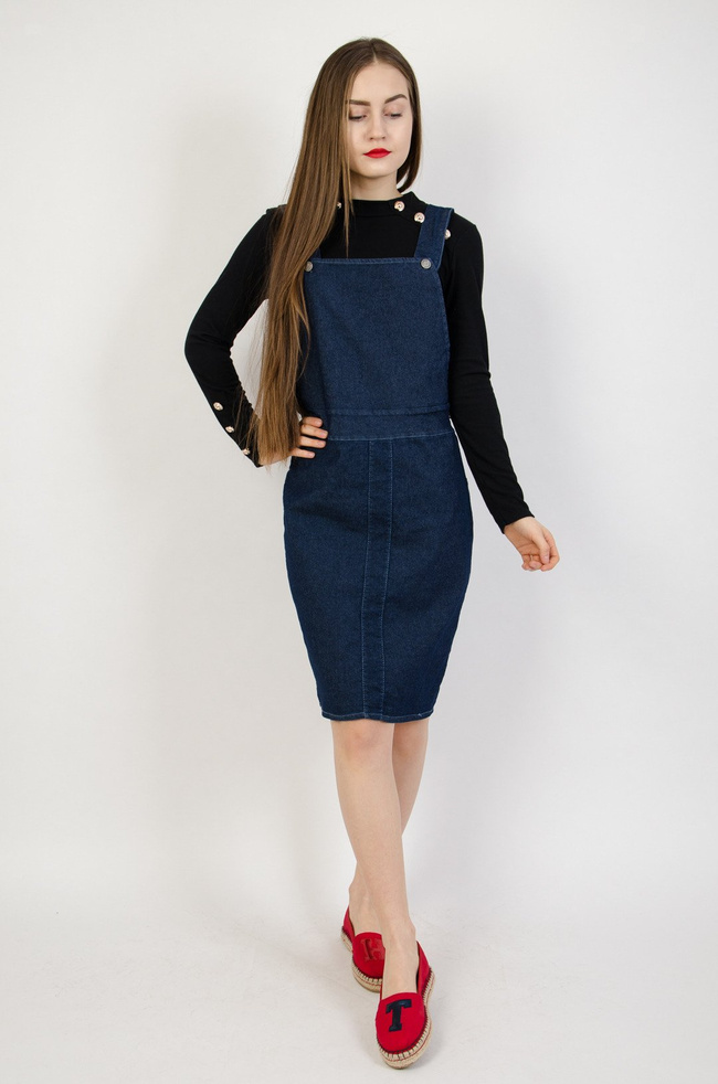 Granatowa sukienka ogrodniczka