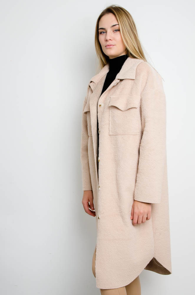 BEŻOWY PŁASZCZ ALPAKA Z KIESZONKAMI