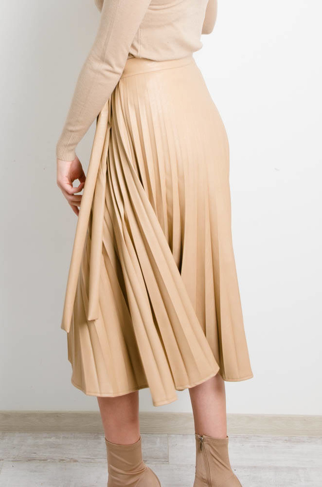 BEŻOWA PLISOWANA SPÓDNICA Z EKO SKÓRY -REGULOWANA