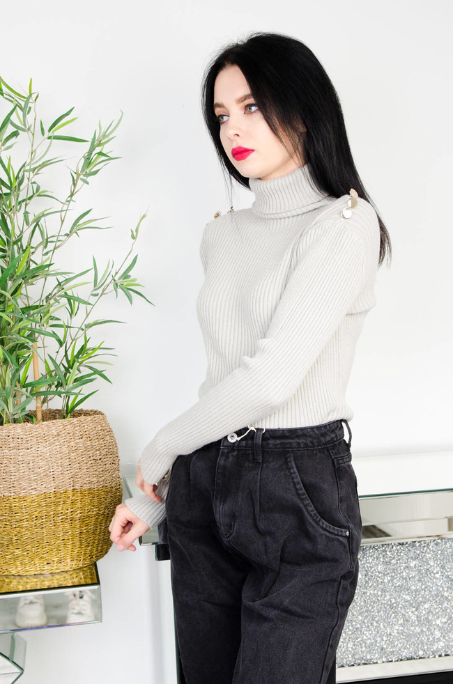 JASNO SZARY PRĄŻKOWANY GOLF ZE ZŁOTYMI GUZIKAMI