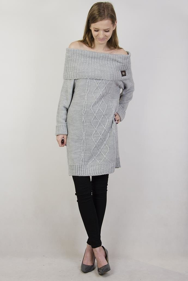 Szary przedłużany sweter z szerokim dekoltem