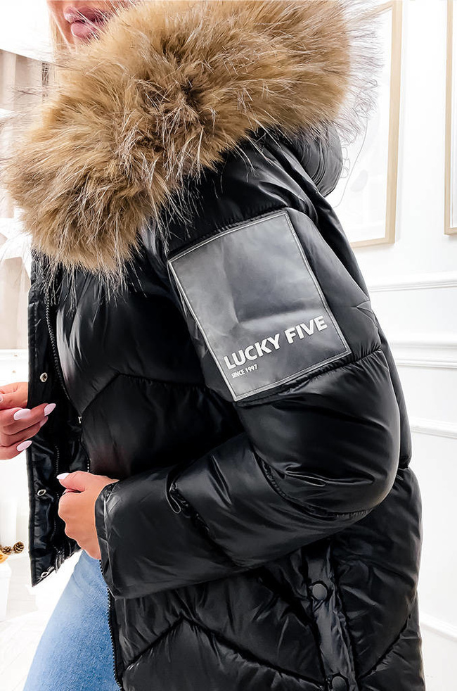 KURTKA ASYMETRYCZNA Z OZDOBNYMI ZATRZASKAMI PO BOKACH- CZARNA