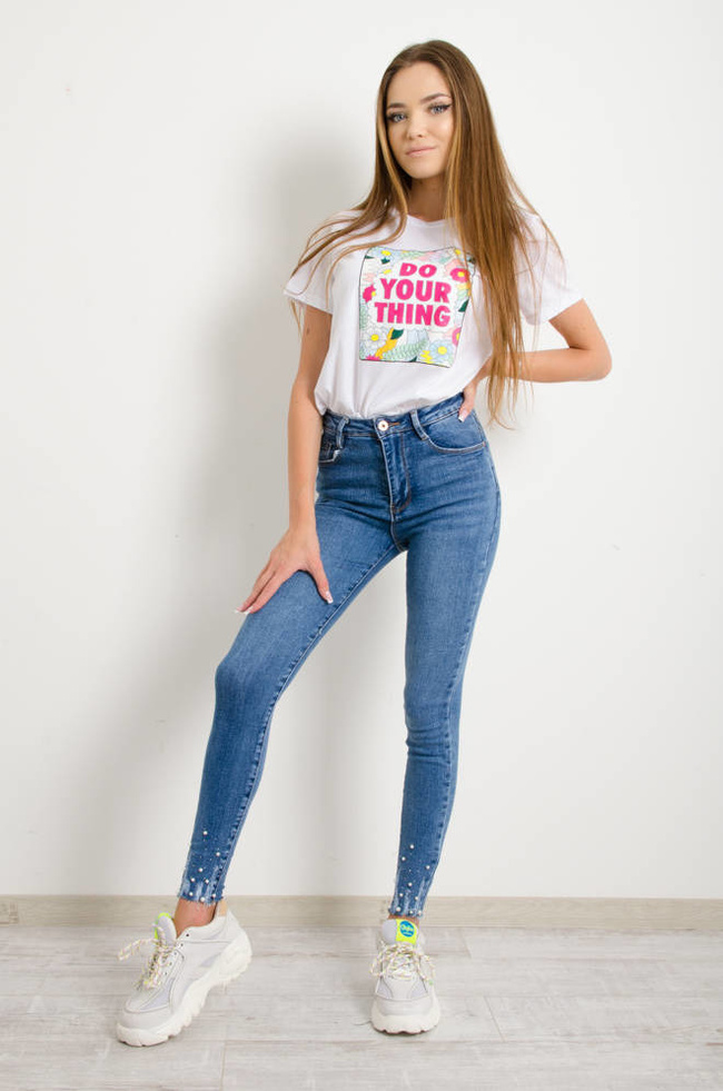 SPODNIE JEANSOWE Z PRZETARCIAMI I OZDOBNYMI PEREŁKAMI PRZY NOGAWCE- WYSOKI STAN