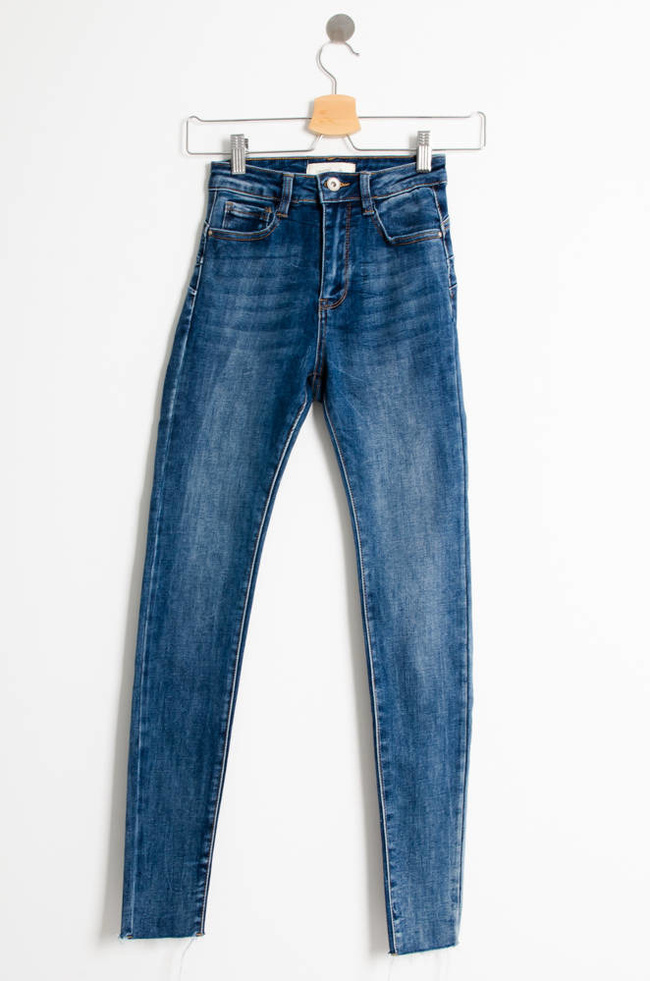 SPODNIE JEASOWE PUSH UP