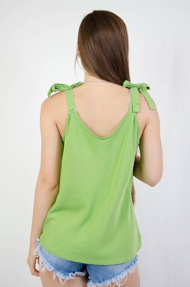 LUŹNY TOP Z KOKARDAMI NA RAMIONACH