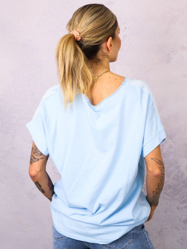 BLUZKA Z OZDOBNYMI ZŁOTYMI KWIATAMI- NIEBIESKA