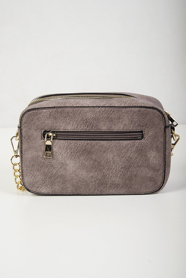 Beżowa, mała torebka z łańcuszkiem