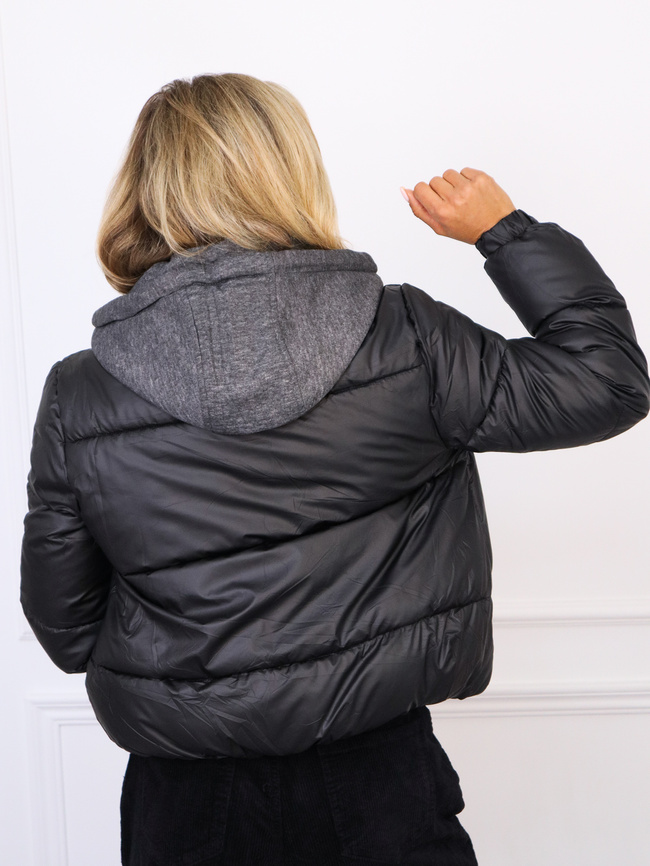 KURTKA ZAPINANA NA ZAMEK I ZATRZASKI Z BAWEŁNIANYM KAPTUREM- CZARNA