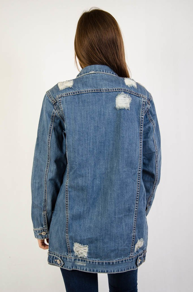  Długa kurtka jeansowa z przetarciami
