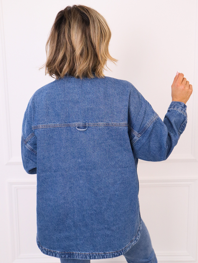 KOSZULA JEANSOWA Z KIESZENIAMI ZAPINANA NA GUZIKI- GRANATOWA