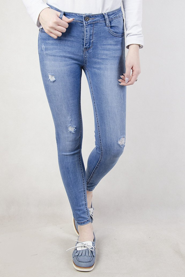 Jasne spodnie jeansowe przylegające