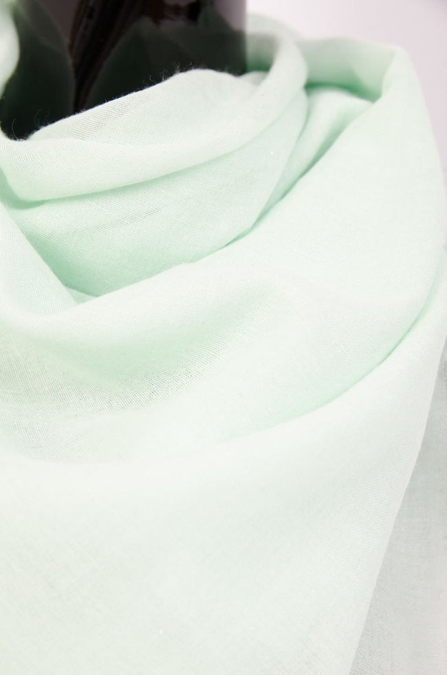 Zielony szalik z brokatem