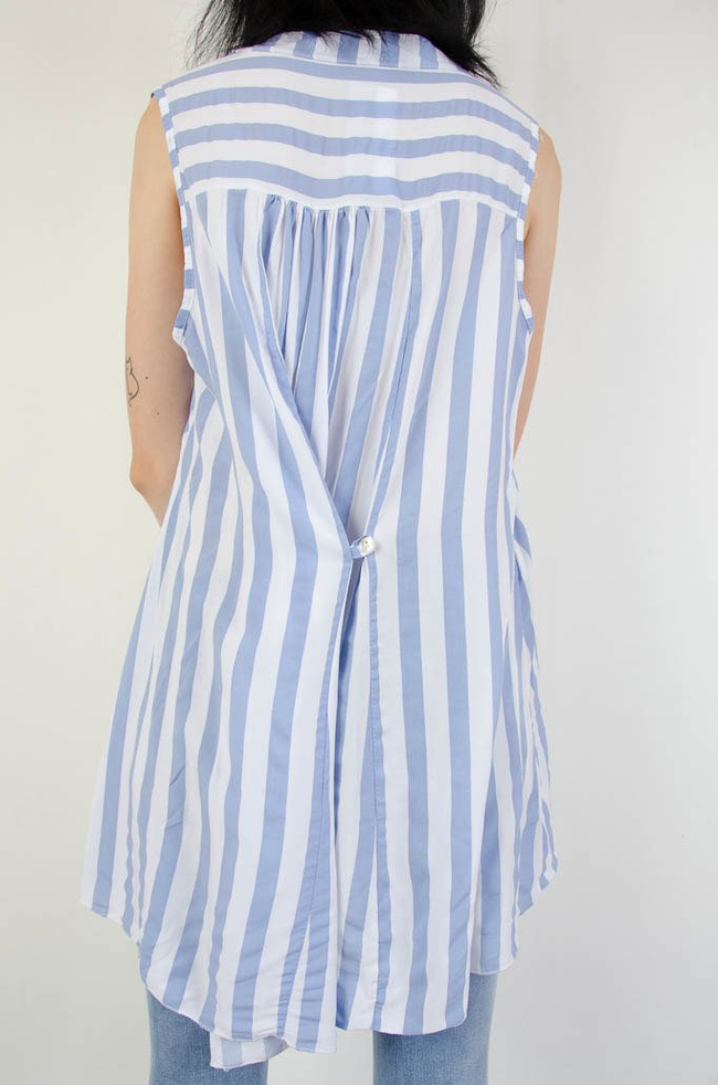 BIAŁO NIEBIESKA PRZEDŁUŻANA  BLUZKA W PASKI 