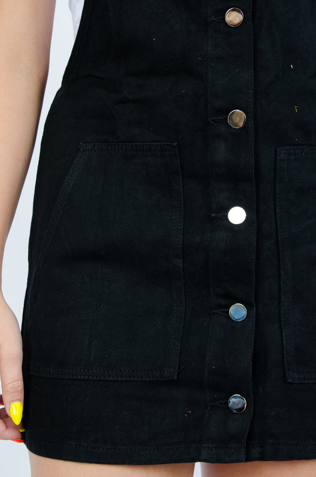 Czarna sukienka ogrodniczka