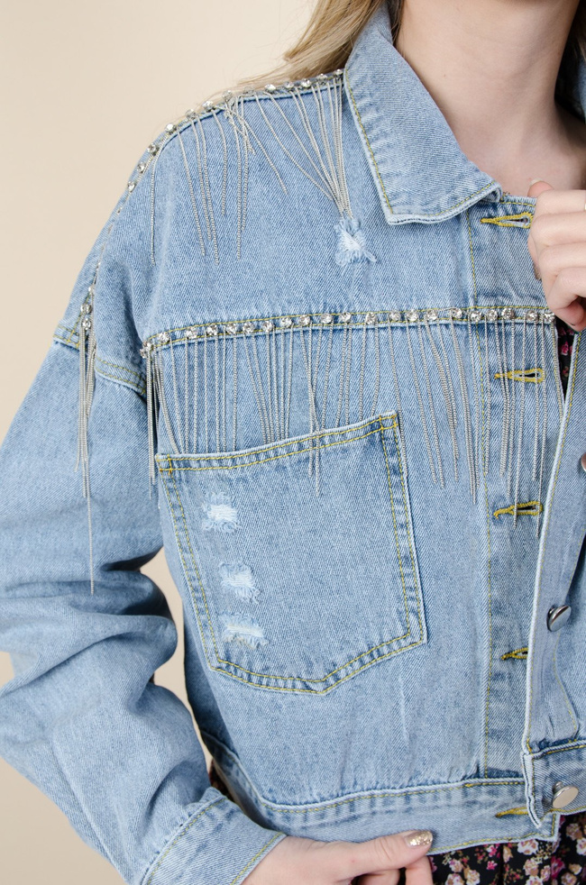 JASNA KURTKA JEANSOWA OVERSIZE Z CYRKONIAMI