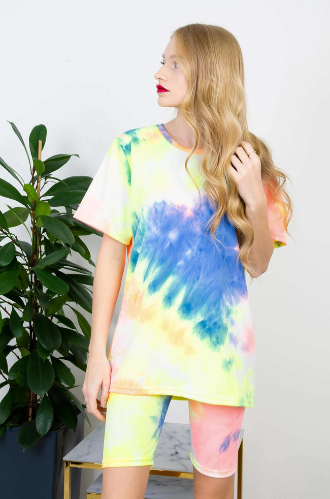 ŻÓŁTY KOMPLET T-SHIRT + KOLARKI Z EFEKTEM TIE DYE