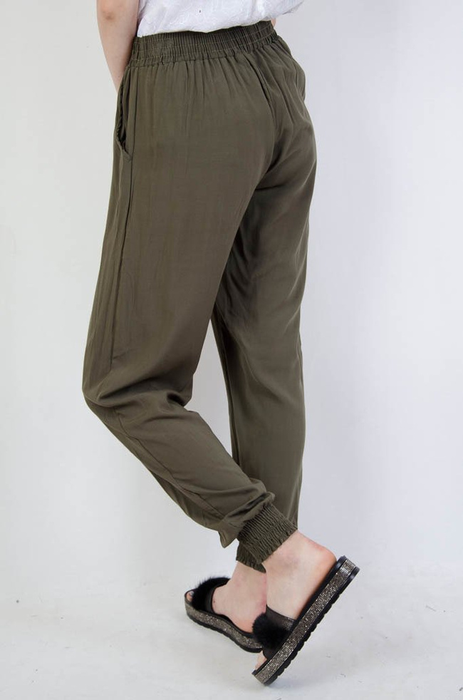 Zielone spodnie alladynki ze ściągaczem